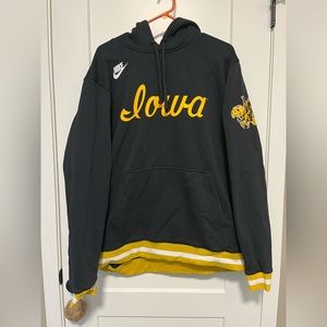 Nike iowa hawkeyes men’s hoodie script stripes XXL Like new. Smoke free home.